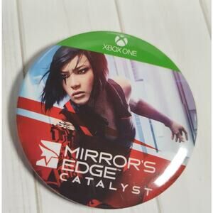 Mirrors Edge Catalyst Promo Pin Pinback Button XBox One Video Game